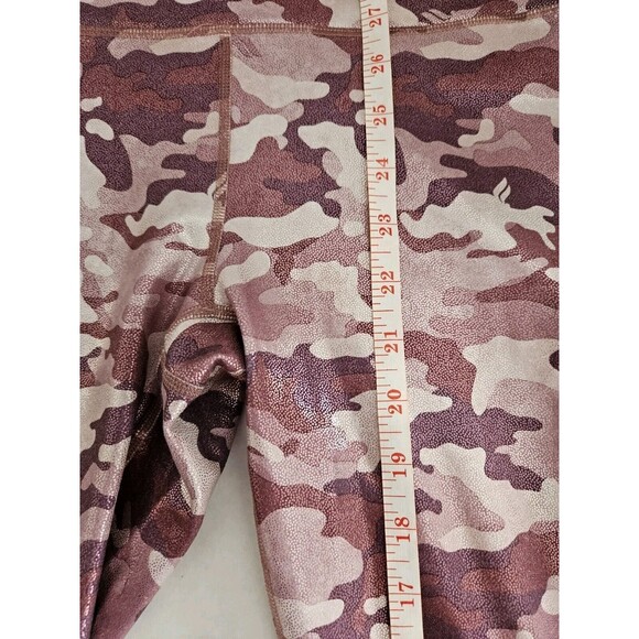 PowerHold By Fabletics Shiny Pink Camo Capri Leggings Size XS - Picture 9 of 9